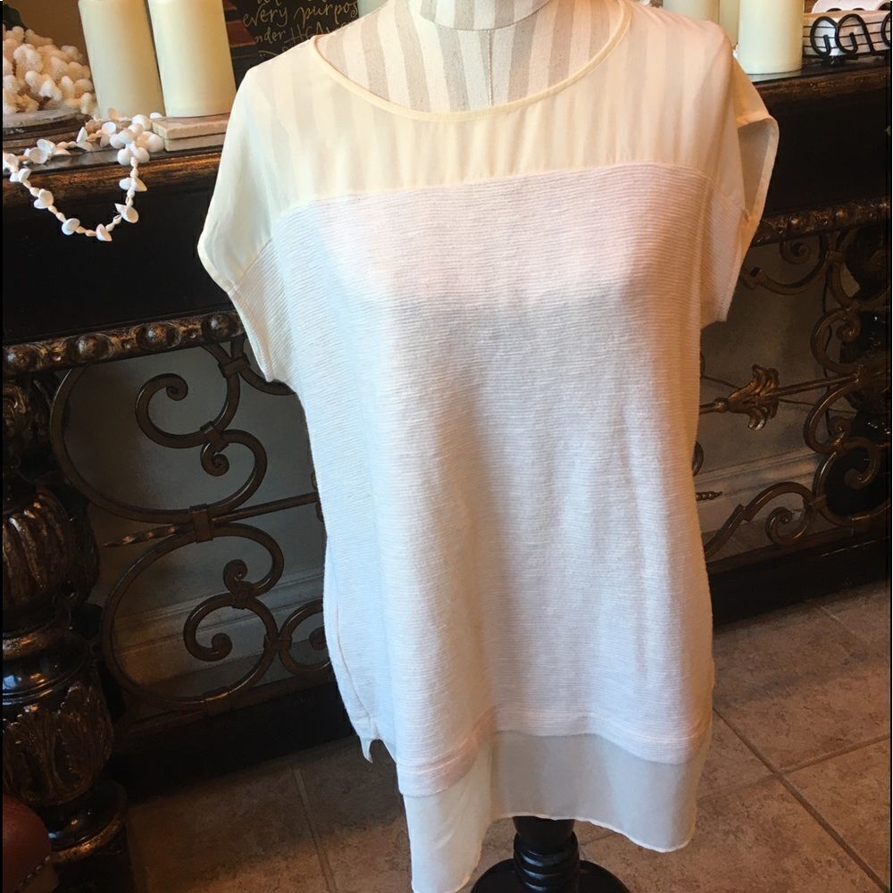 BEAUTIFUL TEXTURED Linen Like Top